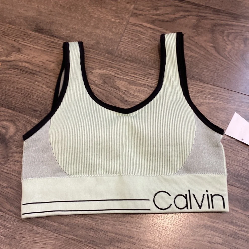 Calvin Klein Performance Set - Picture 2 of 8